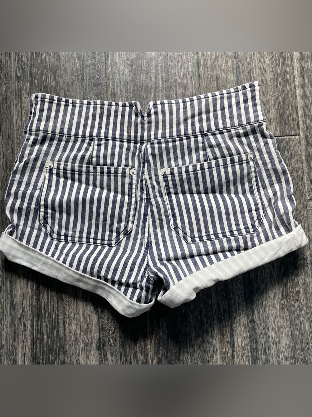 Free People Set striped shorts Purple V-Neck Ruffle Tank Top - Picture 5 of 8